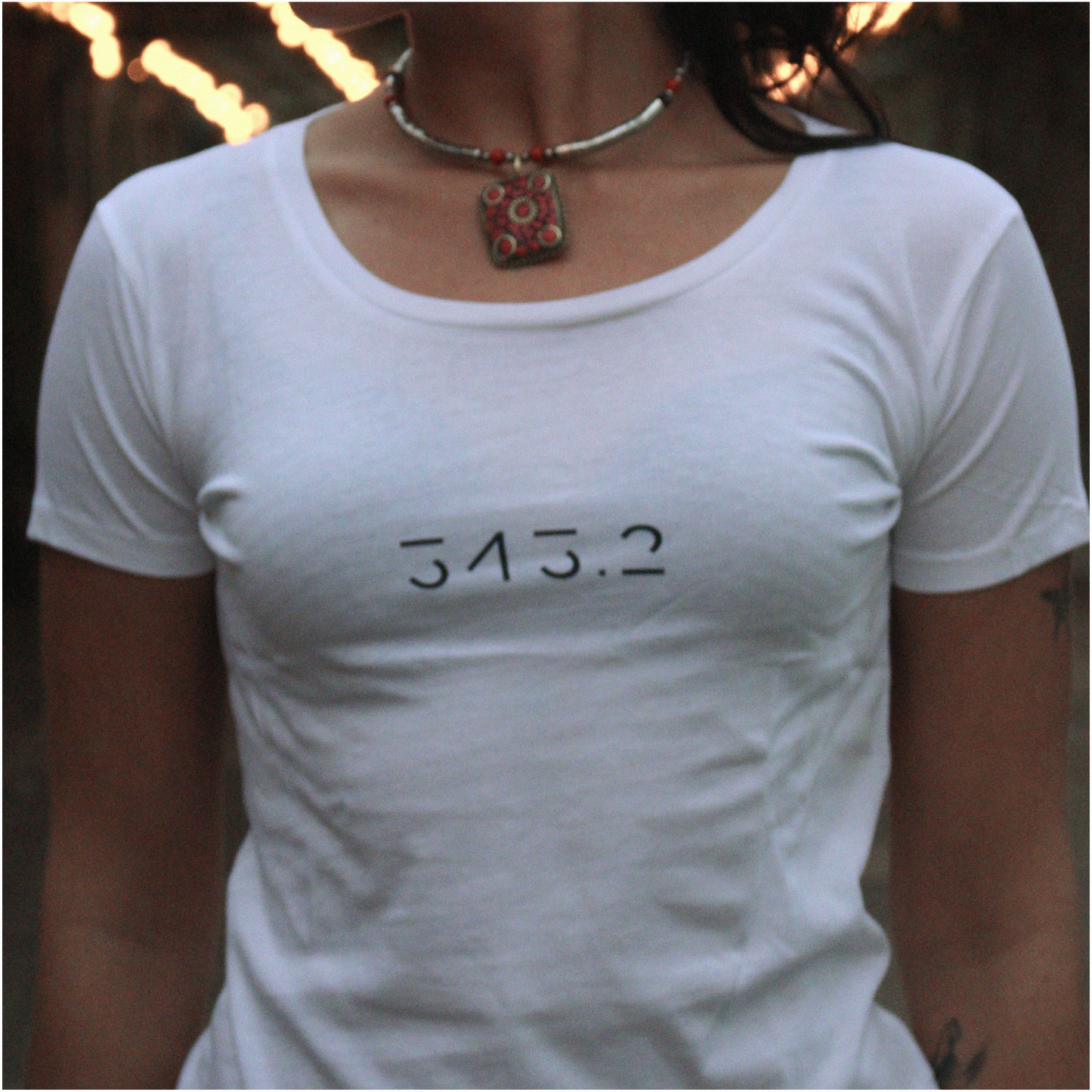 Speed of Sound - Fem White Tee