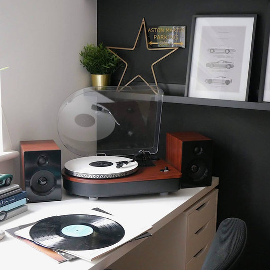 Camden Luxury Turntable by Steepletone